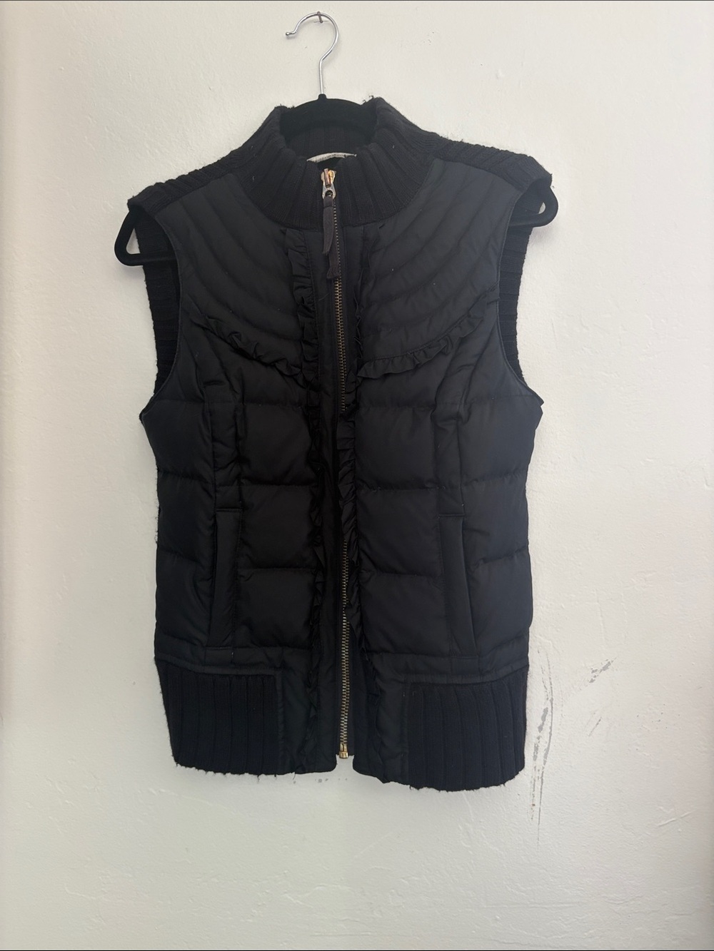 Juicy Couture Black Quilted Sleeveless Puffer Vest - Picture 1 of 7